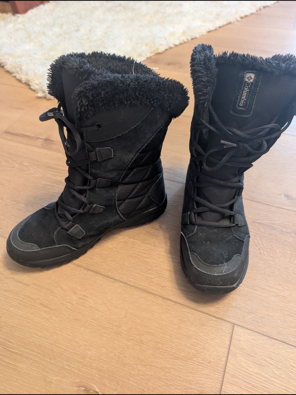 Women's Columbia Ice Maiden II Black Faux-Fur Lined Winter Lace-Up Boots, size 9